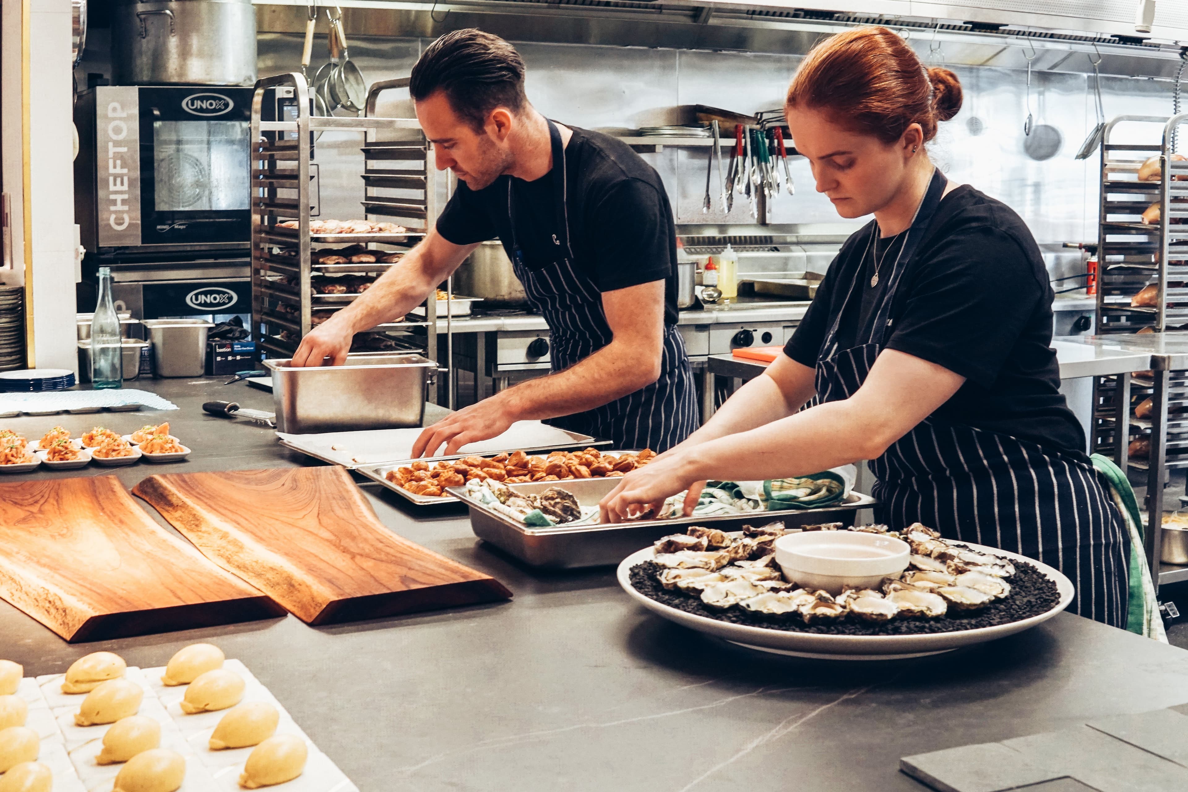 Gestão de restaurante e operação de alimentação